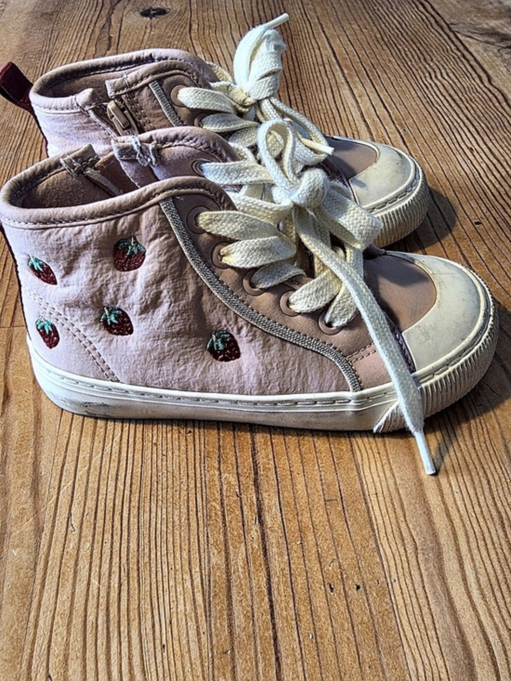 ZARA Kids Strawberry High Top Sneakers Pink & White Girls EU 24